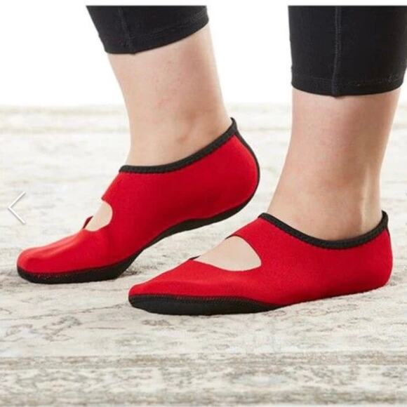 Kids Nufoot Neoprene Mary Jane Ballet Slipper Large Age 7-11 Non Slip Travel Red - Picture 1 of 10